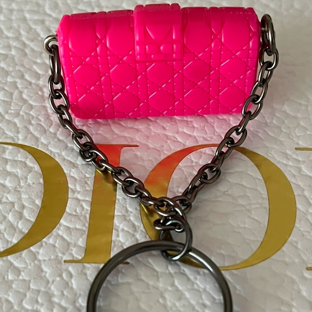 LV and Dior Fashion Keychains - Picture 3 of 12